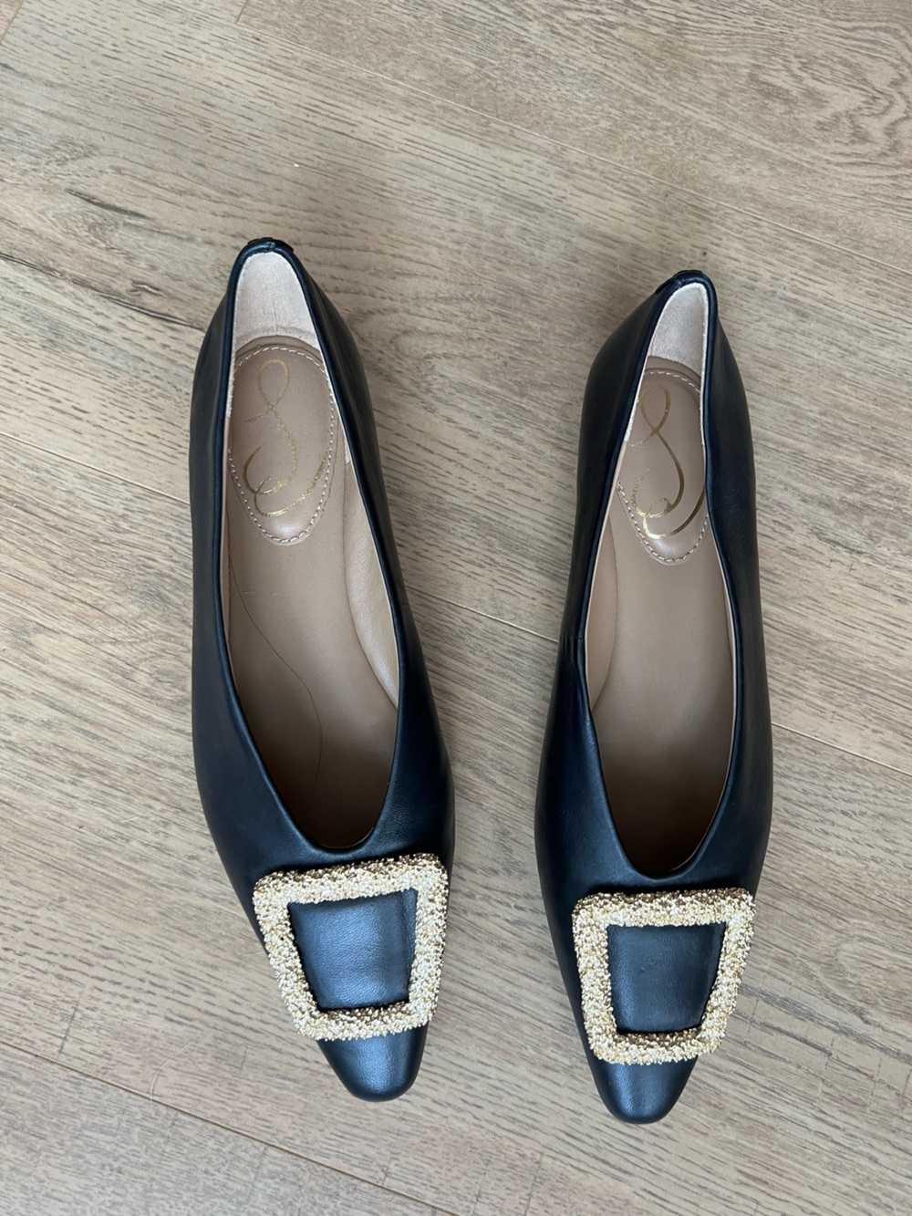 Sam Edelman NWOT Janina Pointed Toe Flat black with gold buckle size 6.5